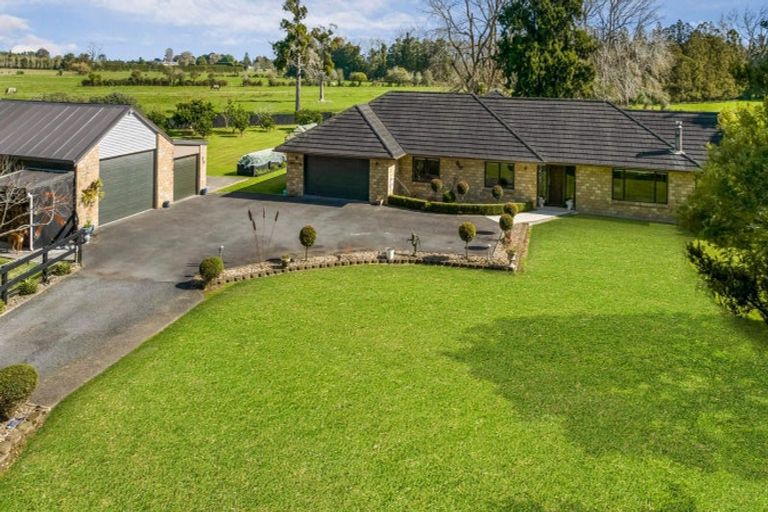 Photo of property in 89 Burnside Road, Ardmore, Papakura, 2582