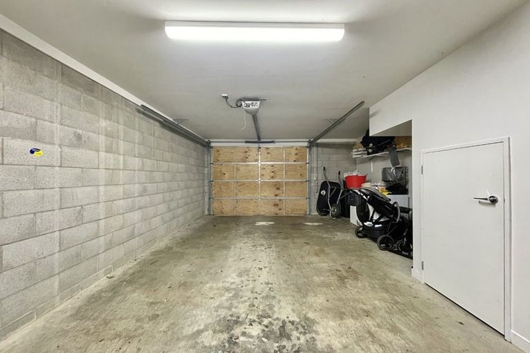 Photo of property in Altar Apartments, 50/120u Rintoul Street, Newtown, Wellington, 6021