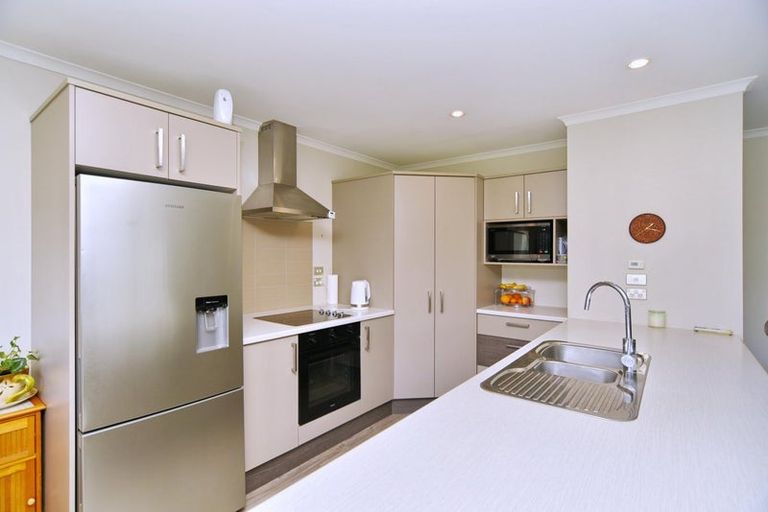 Photo of property in 28/3 Reeves Road, Rangiora, 7400