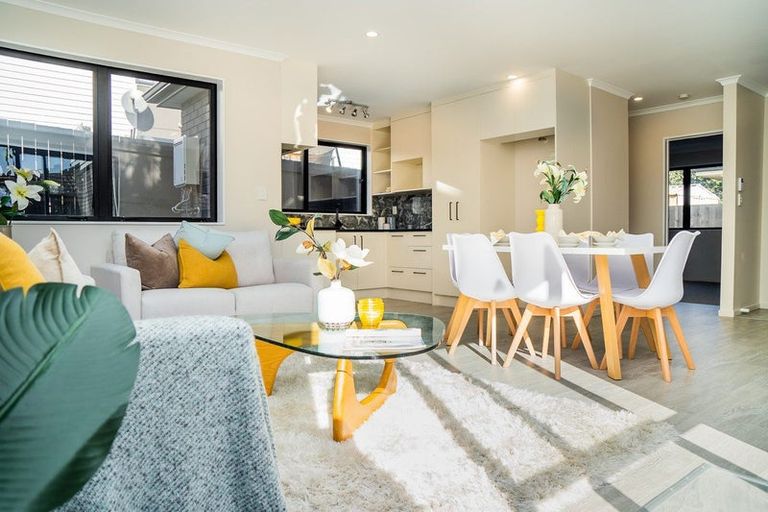 Photo of property in 27 Hill Crescent, Papakura, 2110