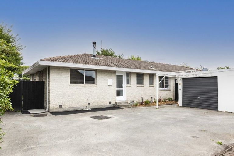 Photo of property in 1/21a Quinns Road, Shirley, Christchurch, 8013