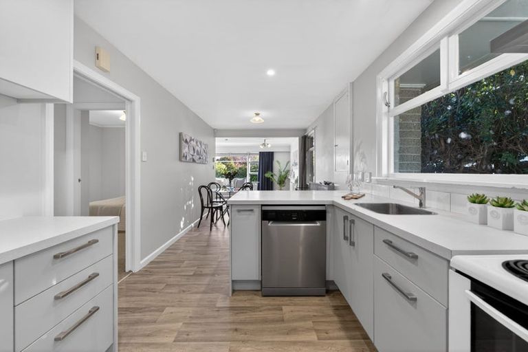 Photo of property in 18a Coopers Road, Dallington, Christchurch, 8061