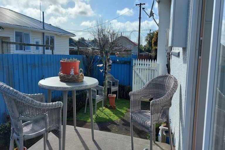 Photo of property in 11 Miranda Street, Stratford, 4332