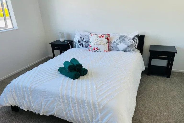 Photo of property in 55a Edmonton Road, Henderson, Auckland, 0612