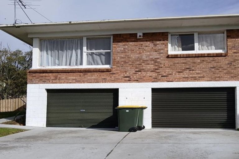 Photo of property in 36a Ayton Drive, Totara Vale, Auckland, 0629