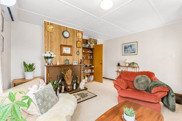 Photo of property in 21 Feist Street, Naenae, Lower Hutt, 5011