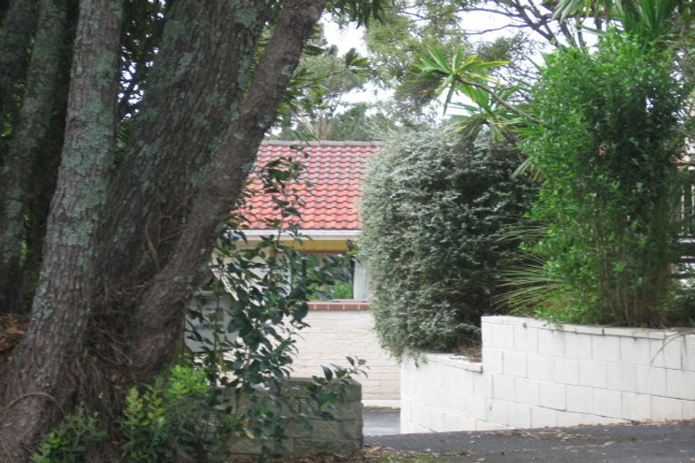 Photo of property in 83 Daffodil Street, Titirangi, Auckland, 0604