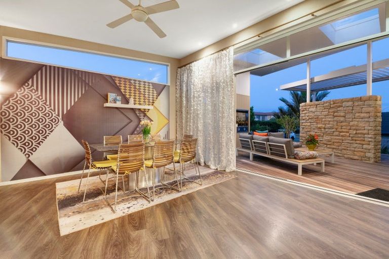 Photo of property in 21 Grand Drive, Orewa, 0931