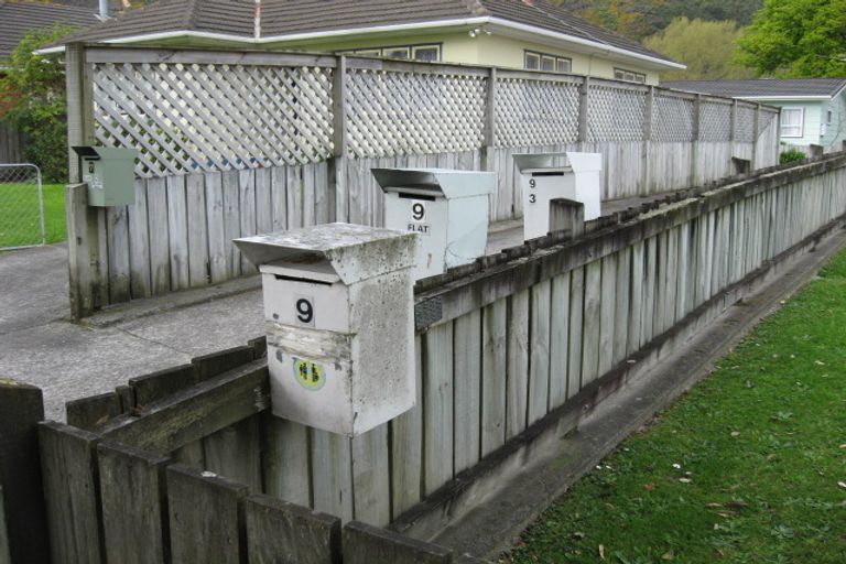 Photo of property in 9 Freyberg Street, Waterloo, Lower Hutt, 5011