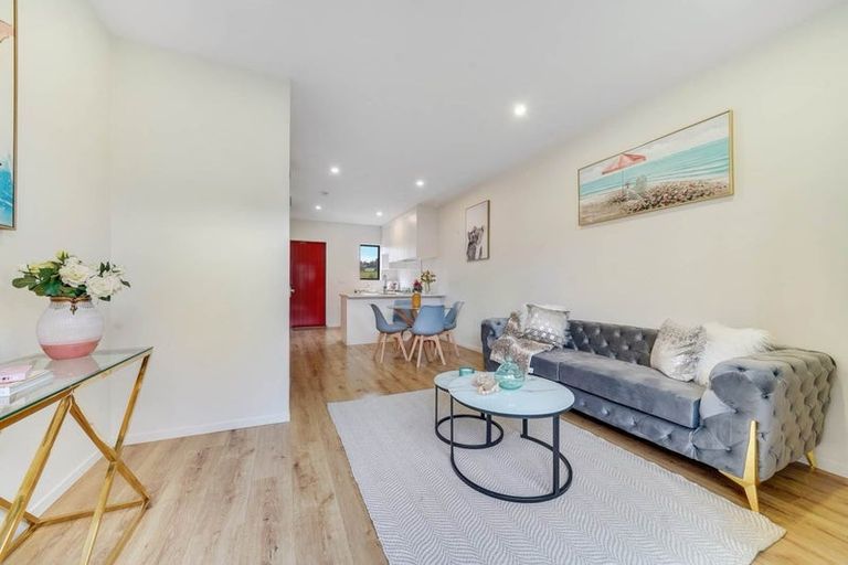 Photo of property in 2 Creekside Way, Flat Bush, Auckland, 2019
