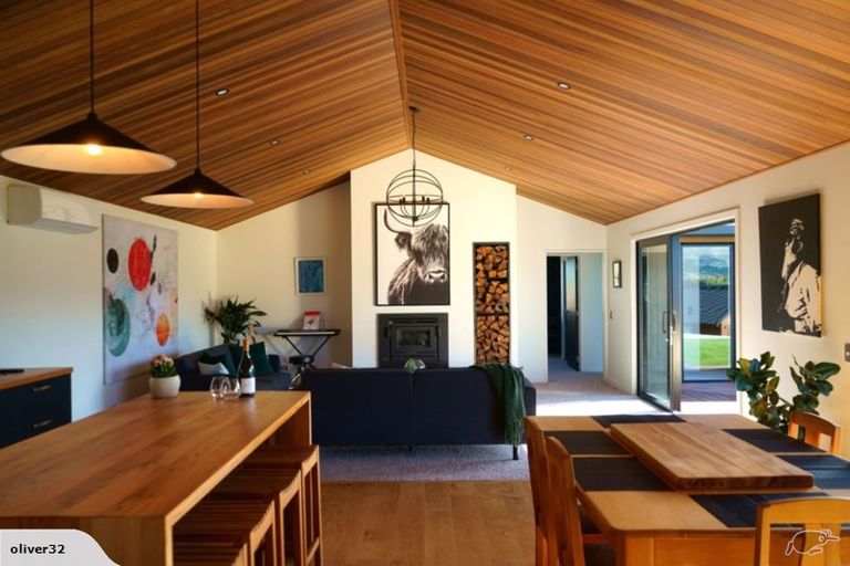 Photo of property in 6a Kinross Lane, Jacks Point, Queenstown, 9371