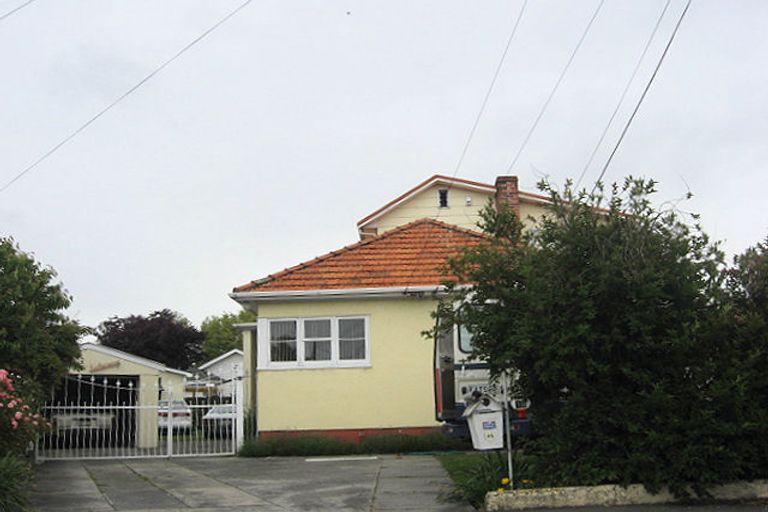 Photo of property in 11 Rowe Place, Burwood, Christchurch, 8061