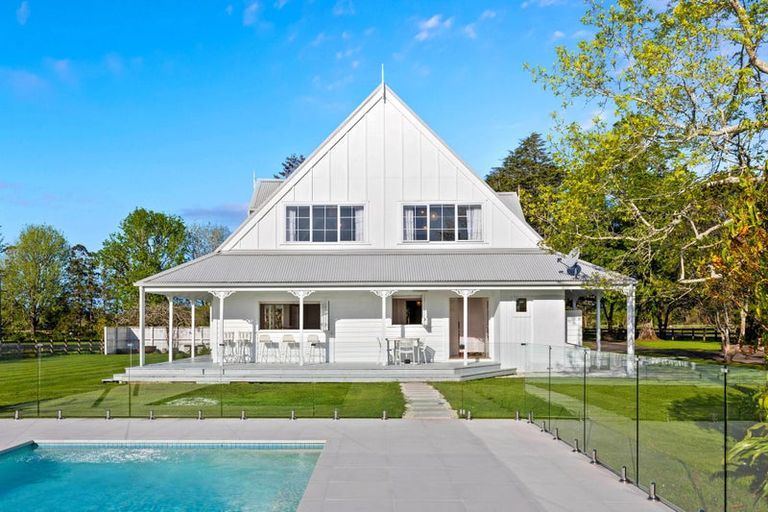 Photo of property in 161 Monument Road, Clevedon, 2582