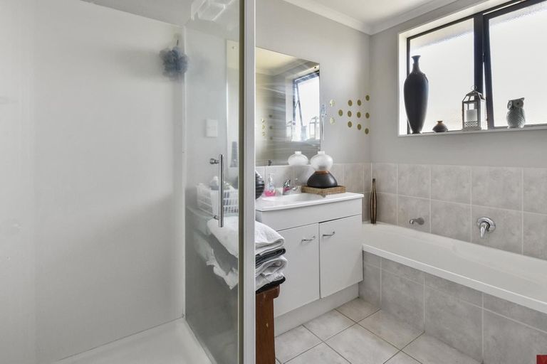 Photo of property in 9 Nykki Place, Papakura, 2110