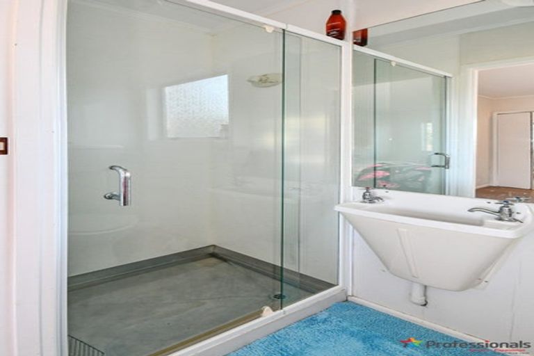 Photo of property in 35 Eden Street, Mangere East, Auckland, 2024