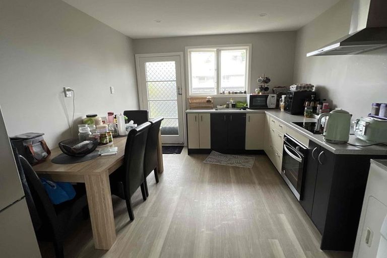 Photo of property in 2/72 Geraldine Street, Edgeware, Christchurch, 8013