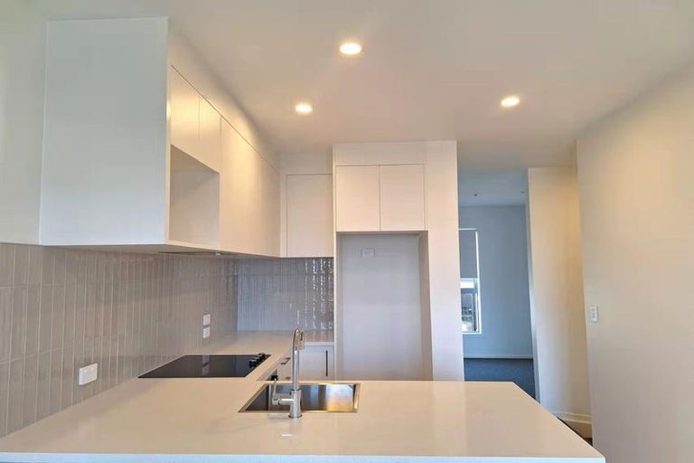 Photo of property in 69 Ngae Place, Mangere East, Auckland, 2024