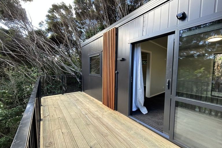 Photo of property in 33 Postgate Drive, Whitby, Porirua, 5024