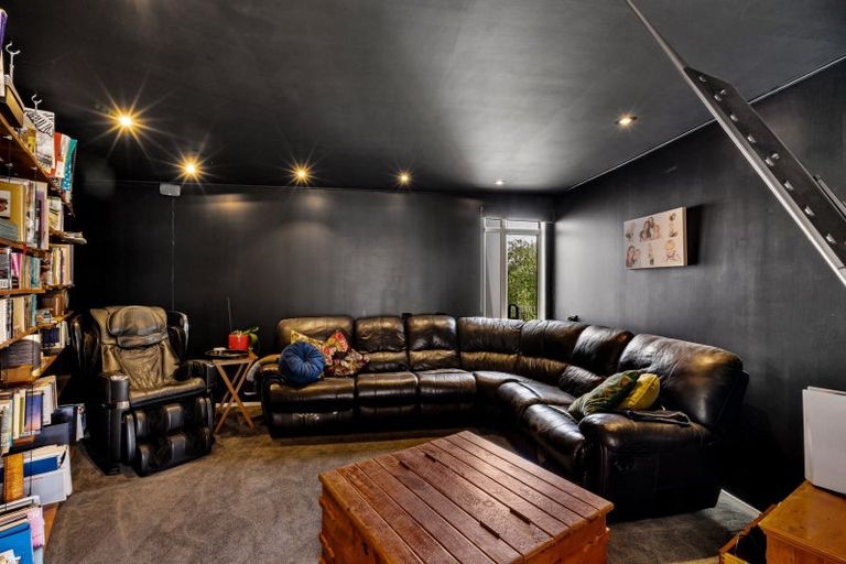 Photo of property in 15 Woodford Heights, Havelock North, 4130