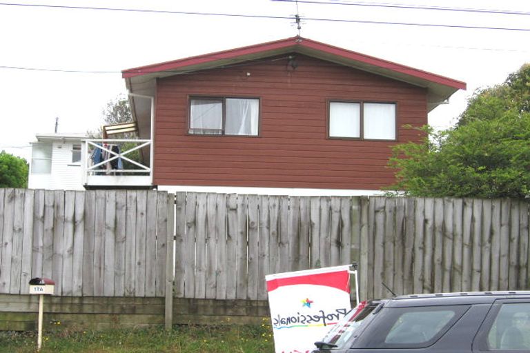 Photo of property in 1/17 Park Road, Glenfield, Auckland, 0629