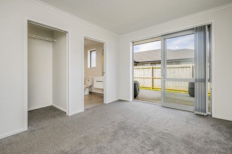 Photo of property in 17 Perla Road, Pukekohe, 2120