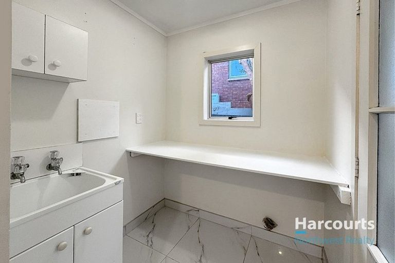 Photo of property in 50 Rehia Road, Massey, Auckland, 0614