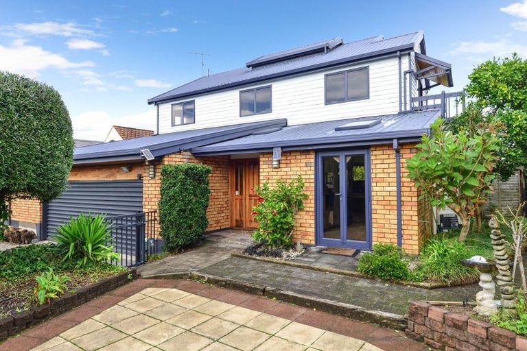 Photo of property in 32 Silva Crescent, Riverlea, Hamilton, 3216