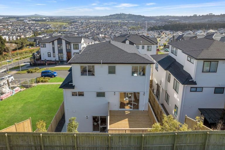 Photo of property in 25 Elevation Street, Flat Bush, Auckland, 2019