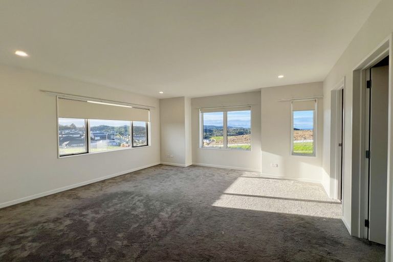 Photo of property in 42 Takurua Terrace, Orewa, 0931