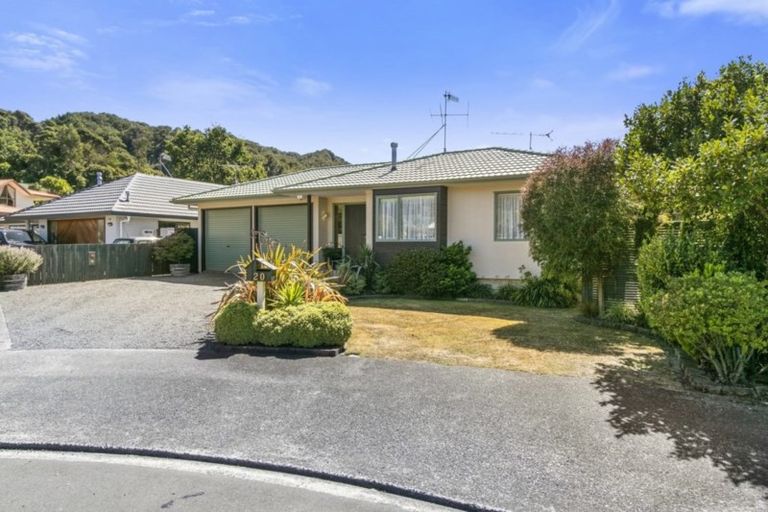 Photo of property in 20 Karamea Grove, Wainuiomata, Lower Hutt, 5014