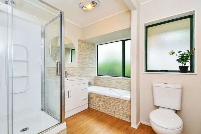 Photo of property in 46 Wairere Road, The Gardens, Auckland, 2105