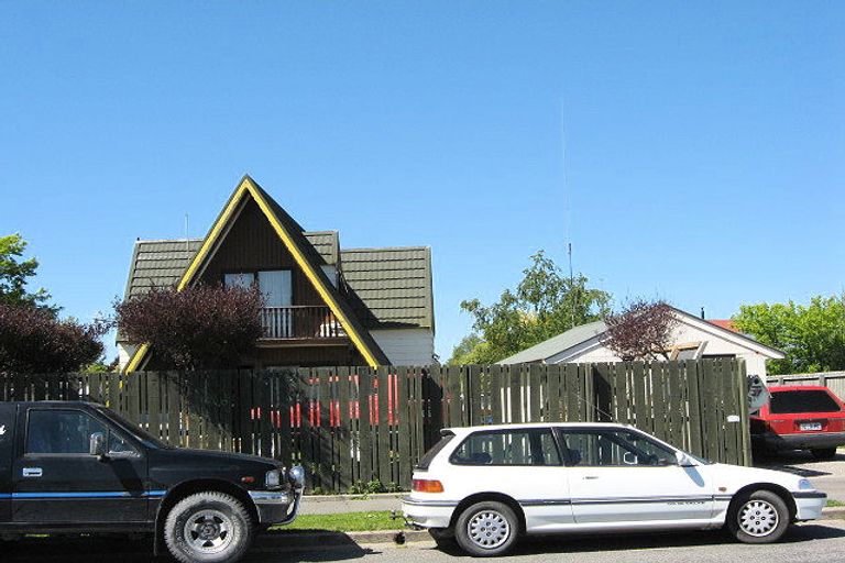 Photo of property in 37 Geddis Street, Rangiora, 7400