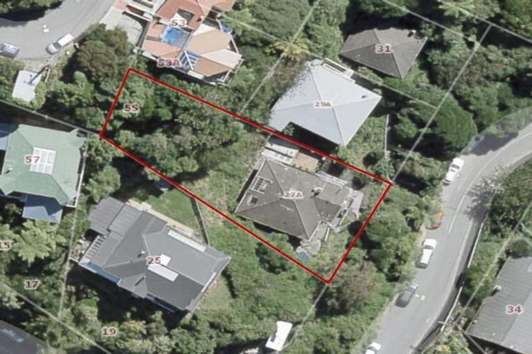 Photo of property in 27 Garden Road, Northland, Wellington, 6012