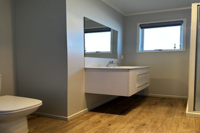 Photo of property in 5 Bluewater Place, Wattle Downs, Auckland, 2103