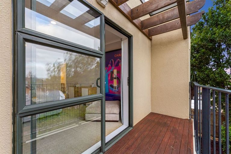 Photo of property in 11 Gunner Drive, Te Atatu Peninsula, Auckland, 0610