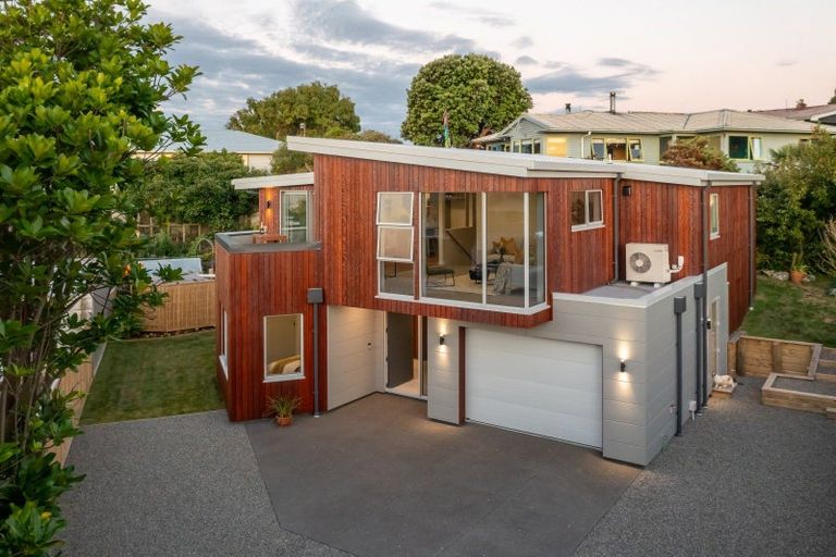 Photo of property in 1a Martin Road, Paraparaumu Beach, Paraparaumu, 5032