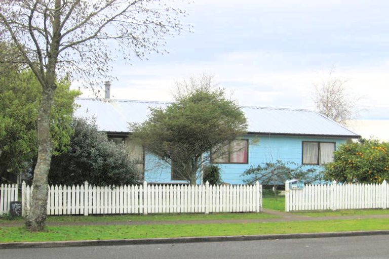 Photo of property in 32 Grange Avenue, Nawton, Hamilton, 3200