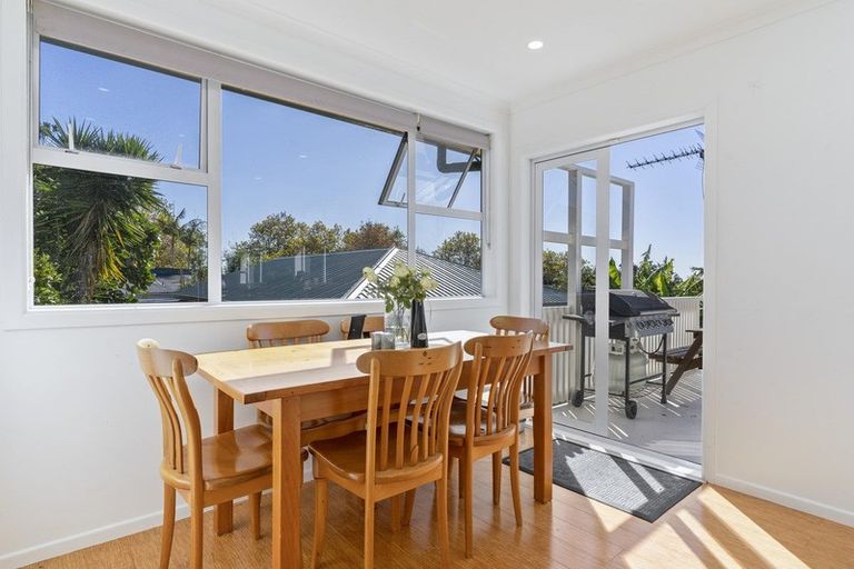 Photo of property in 30 Gardner Avenue, New Lynn, Auckland, 0600