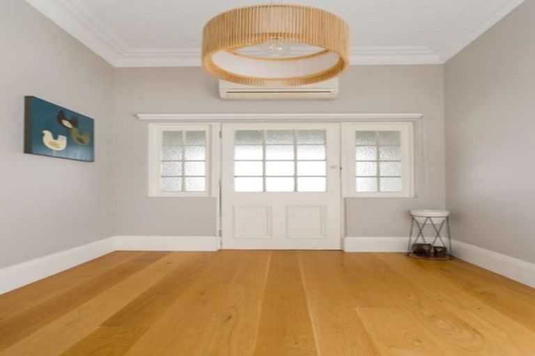 Photo of property in 21 Naylor Street, Hamilton East, Hamilton, 3216