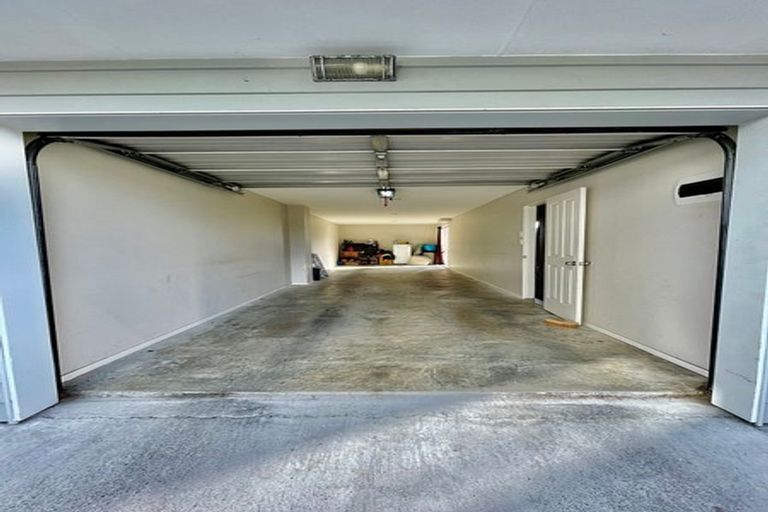 Photo of property in 14/6 Islington Avenue, New Lynn, Auckland, 0600