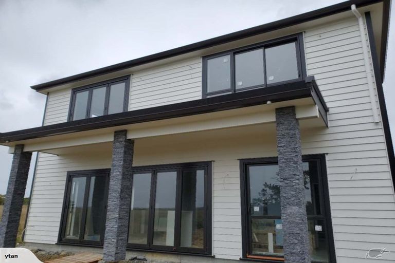 Photo of property in 7 Fjord Way, Karaka, Papakura, 2113