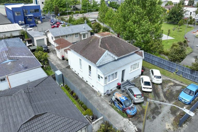 Photo of property in 305 Avenue Road West, Hastings, 4122