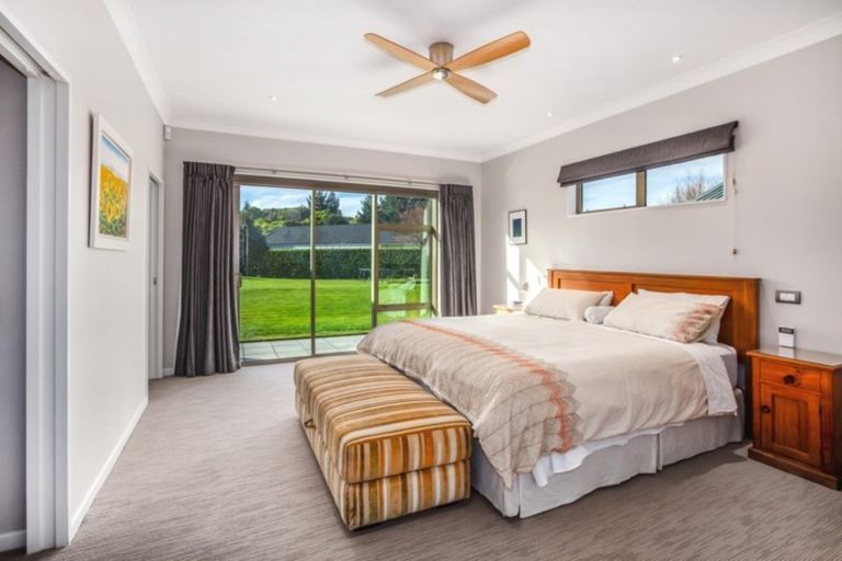 Photo of property in 4 Lamont Place, Waikanae, 5036