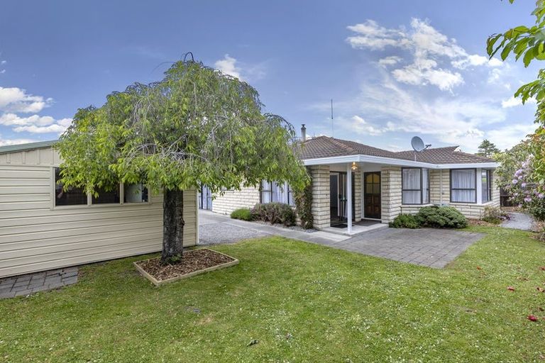 Photo of property in 2/181 Wairakei Road, Bryndwr, Christchurch, 8053