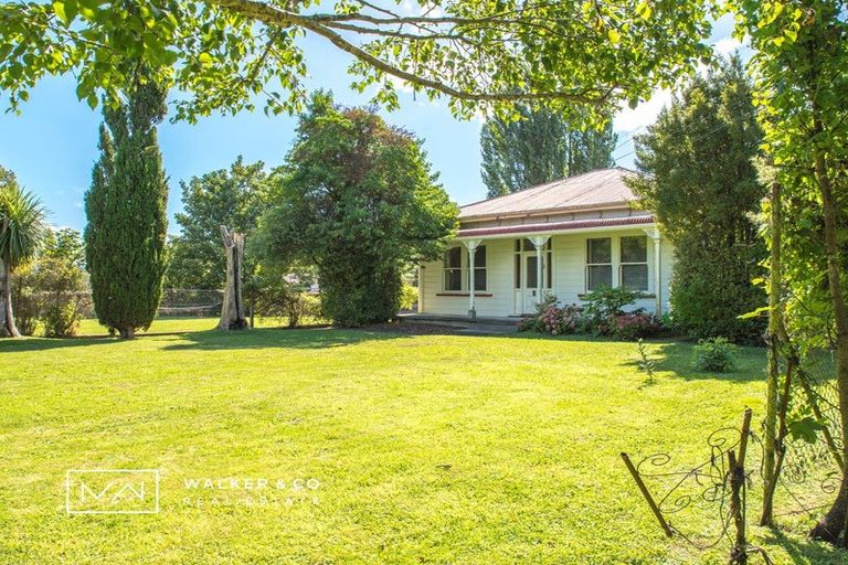 Photo of property in 351 Main Road North, Brown Owl, Upper Hutt, 5018