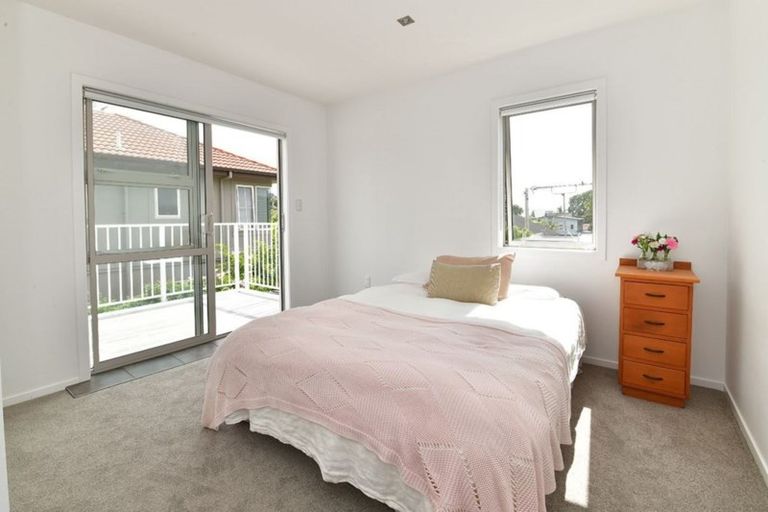 Photo of property in 53a Walton Street, Red Beach, 0932