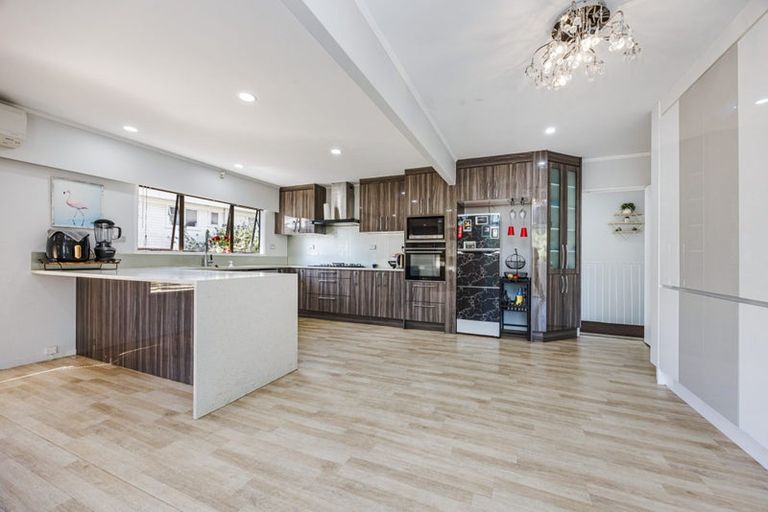 Photo of property in 14 Angelo Avenue, Howick, Auckland, 2014