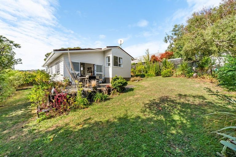 Photo of property in 8 James Cook Drive, Whitby, Porirua, 5024