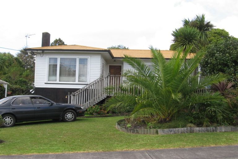 Photo of property in 3 Harry Ward Place, Henderson, Auckland, 0610