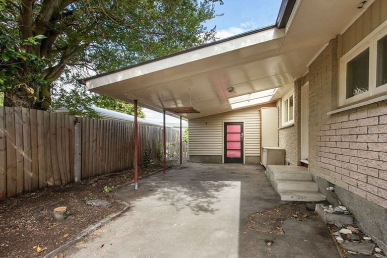 Photo of property in 11 Kingsgate Place, Burnside, Christchurch, 8053